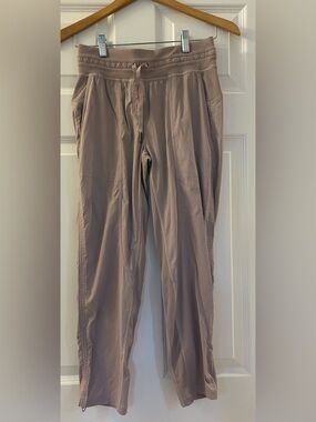 Lululemon pants - size 4